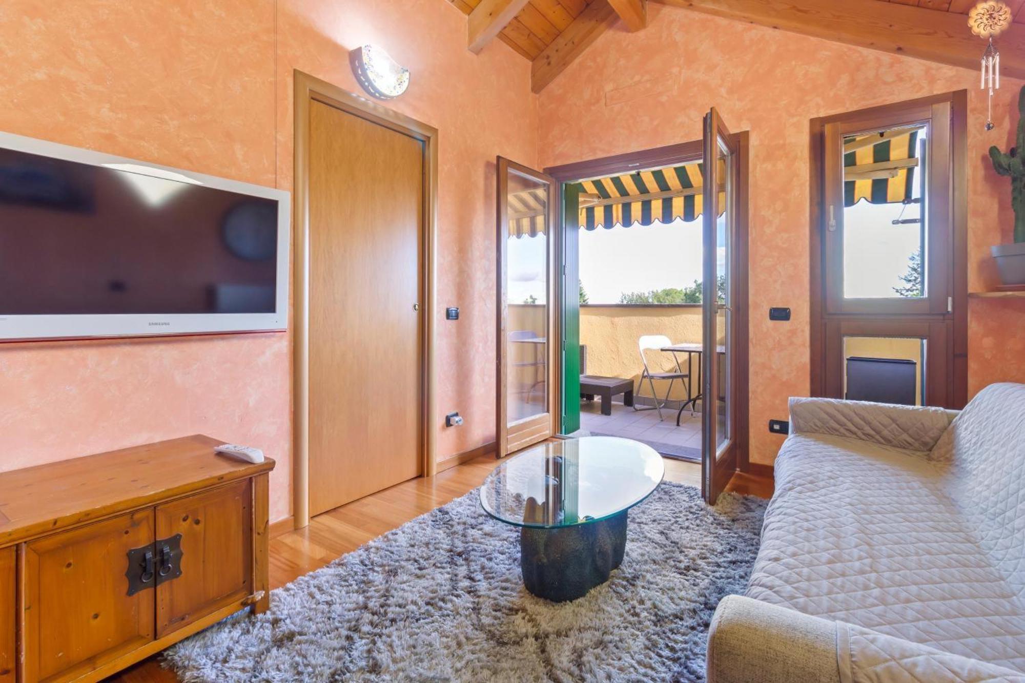 Lovely Orange House Viggiu Bagian luar foto